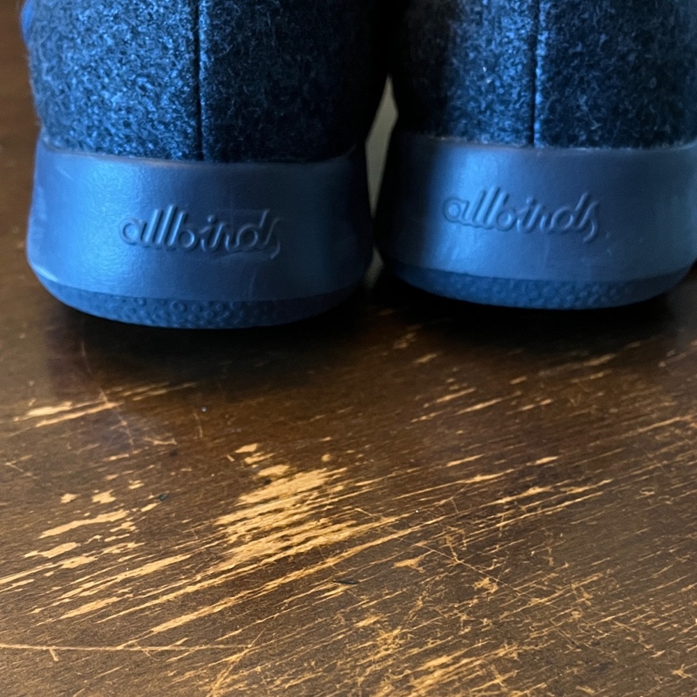 Allbirds Woman’s Cozy Wool Sneakers in Navy - Picture 5 of 11